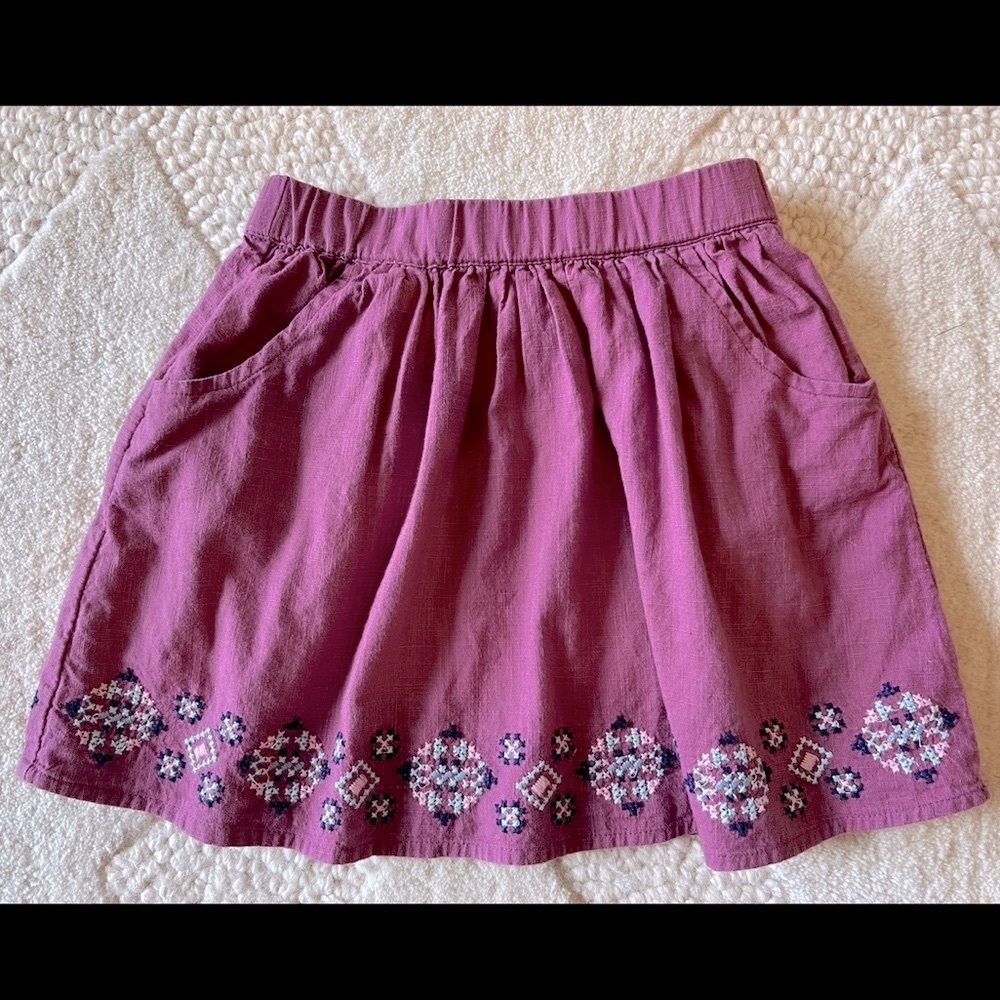 Garnet Hill Kids- Floral embroidered cotton skirt - purple color - size M (6/7)
